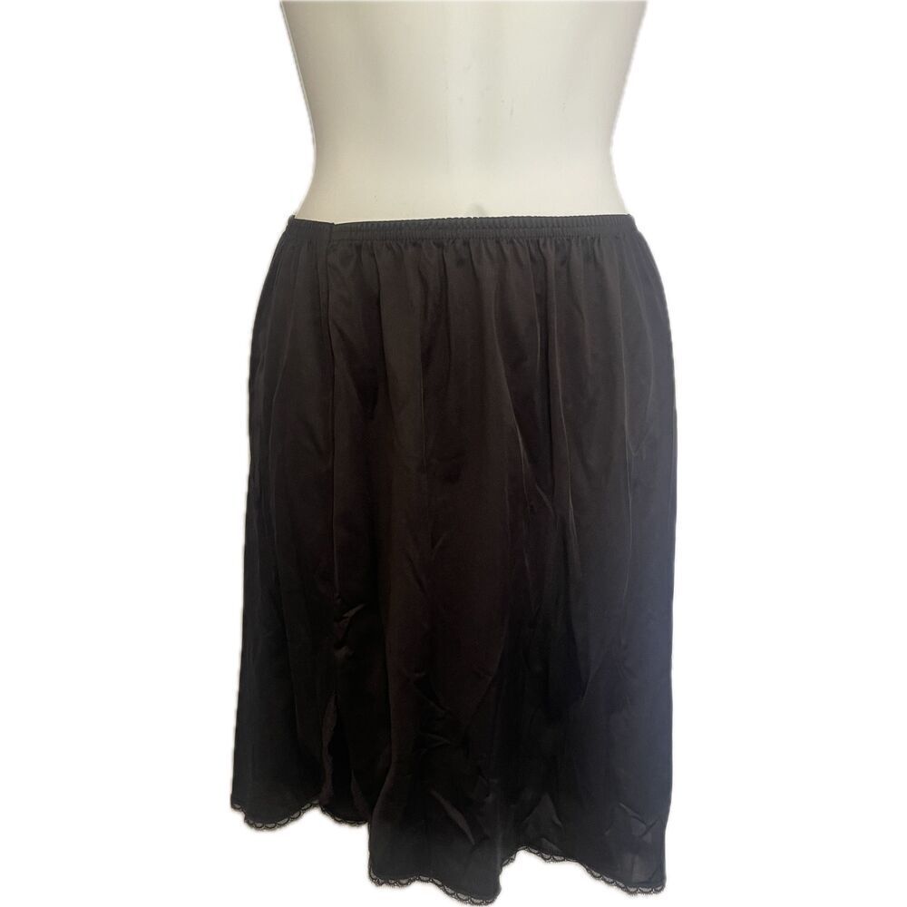 Vintage Vanity Fair Black Half Slip Women’s Size M Thin Lace Edging Nylon